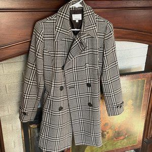 Double-breasted houndstooth wool coat